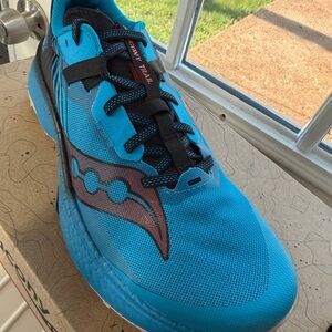 Saucony Endorphin Edge Trail Running Shoes Mens 9 Carbon Plate Ocean Blue